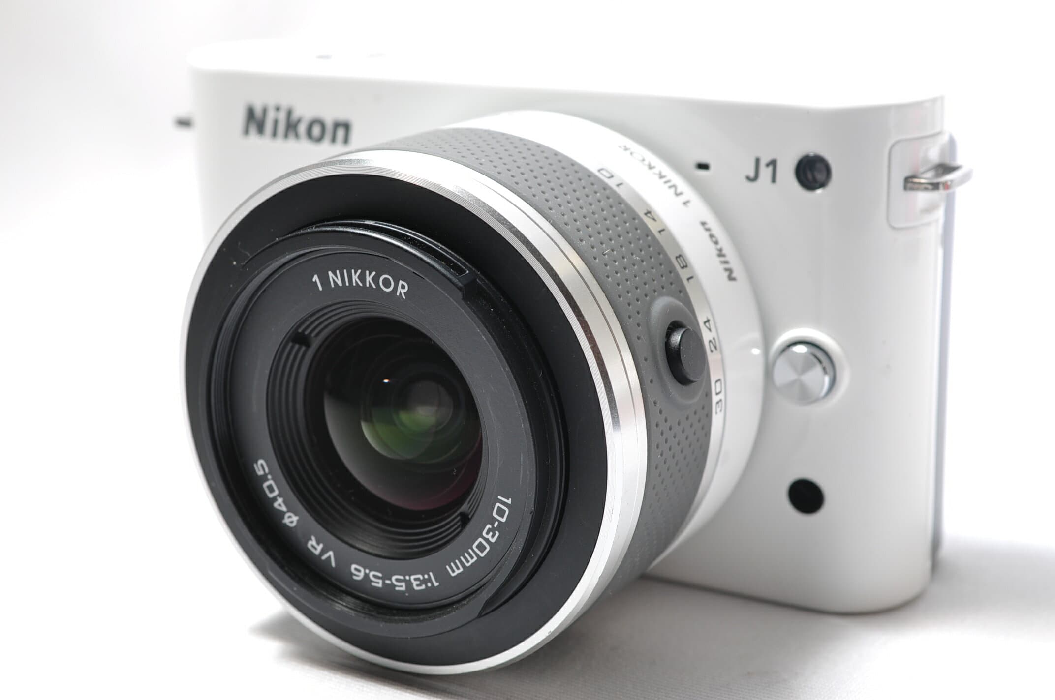 【中古】【1ヶ月保証】 ミラーレス一眼 ニコン Nikon 1 J1 レンズキット ホワイト