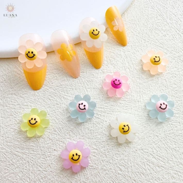 ポイント5倍ネイルパーツ スマイル フラワー パーツ 花 春 ホワイト ピンク ニコちゃん ギャル 3D 平成 Y2K クリア パステル ゆめかわ ブルー オレンジ イエロー ジェルネイル デコパーツ アート レジン セルフネイル ハンドメイド かわいい 人気 流行 韓国 買い回り thumbnail 3