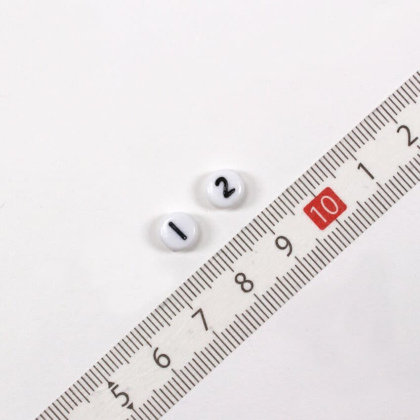 【エントリー＆店内買い回りで最大P10倍 10/24 20時〜10/27 9時59分まで】アクリルビーズ 数字 20個入(0-9 各2個入) | レタービーズ メッセージビーズ メッセージアクセサリー イニシャル 記念日 誕生日 ネックレス ストラップ スマホ アクセサリー ビーズアクセサ thumbnail 2