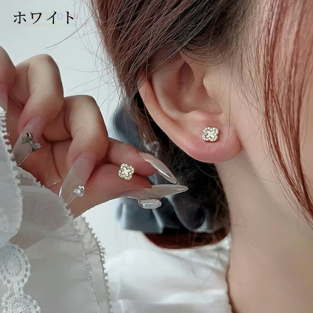 四つ葉クローバーピアス レディース ジルコニア ピアス 金属アレルギー対応 かわいい イヤリング アクセサリー フラワー お花 レディース アクセサリー 高見え 華奢 選べるカラー 黒 白 紅 レッド キャッチ 母の日 誕生日 披露宴 パーティー プレゼント おしゃれ ギフト thumbnail 3