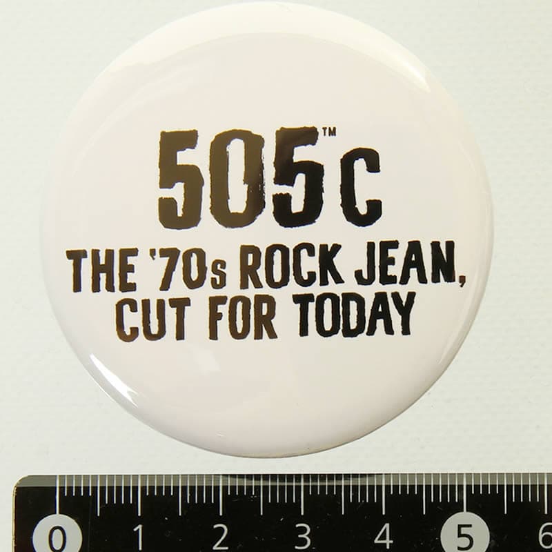 Levi's ACCESSORY リーバイス 缶バッチ 505C THE 70s ROCK JEAN,CUT FOR TODAY 70年代 ロックジーンズ ブランド缶バッチ アクセ【levis リーバイス ブランド缶バッチ ブランド雑貨 リーバイス大好き リーバイスアクセ ロゴ缶バッチ ロゴバッチ 新品】 thumbnail 3