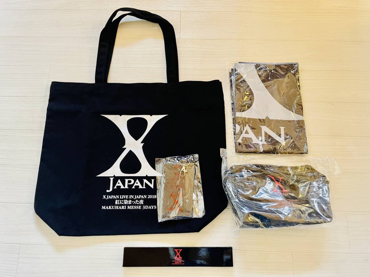 X JAPAN VIPグッズセット D⑫ 2018 紅に染まった夜 メモリアルパス バッグ ポシェット タペストリー キーホルダー 未開封多し 新品 — 1/4