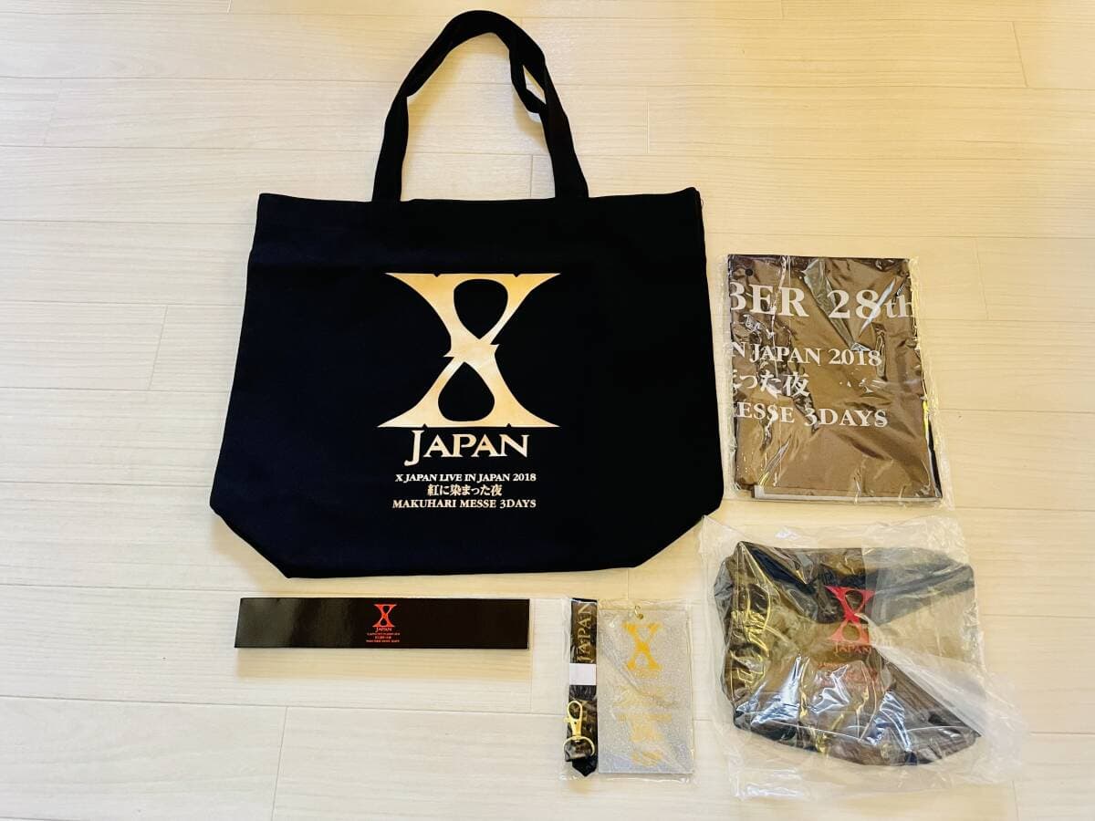 X JAPAN VIPゴールドグッズ D⑬ 2018 紅に染まった夜 メモリアルパス バッグ ポシェット タペストリー キーホルダー 未開封多し 新品 — 1/4