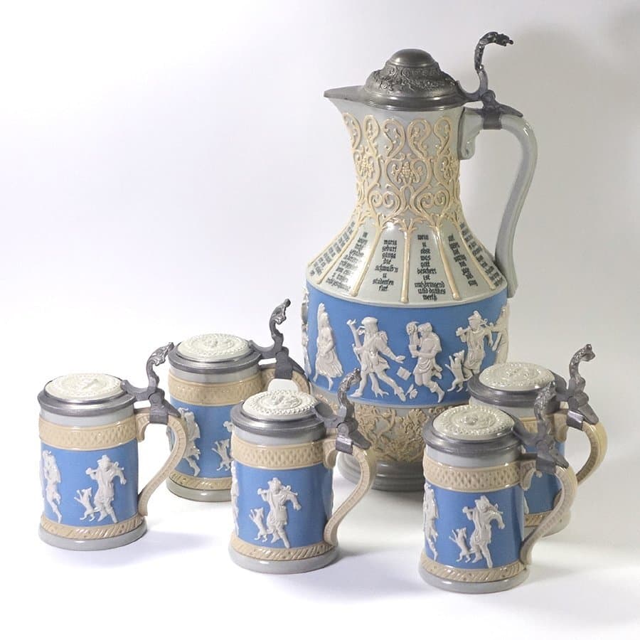 ∇花∇19世紀後期【ビレロイ&ボッホ/Villeroy & Boch】 アンティーク ストーンウェア 12ヶ月 カメオ装飾 ピッチャー&ジョッキ5客セット — 1/2