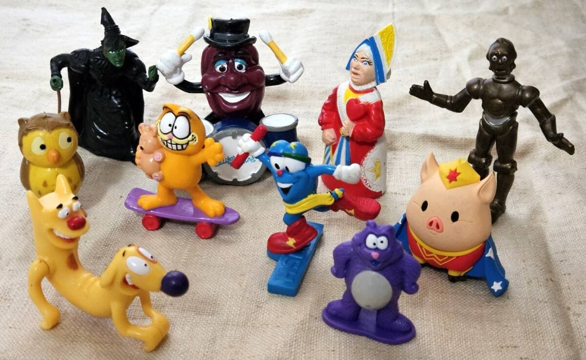 10 PVC Lot Figures Toys Cartoon Characters CaRa Garfield Witch Pig OZ DC Vintage 海外 即決 — 1/3