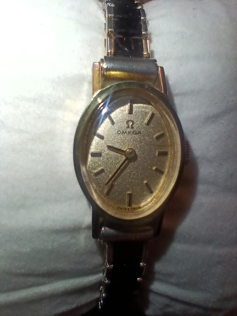 OMEGA 15.65 mm 機械式腕時計 海外 即決 — 1/9