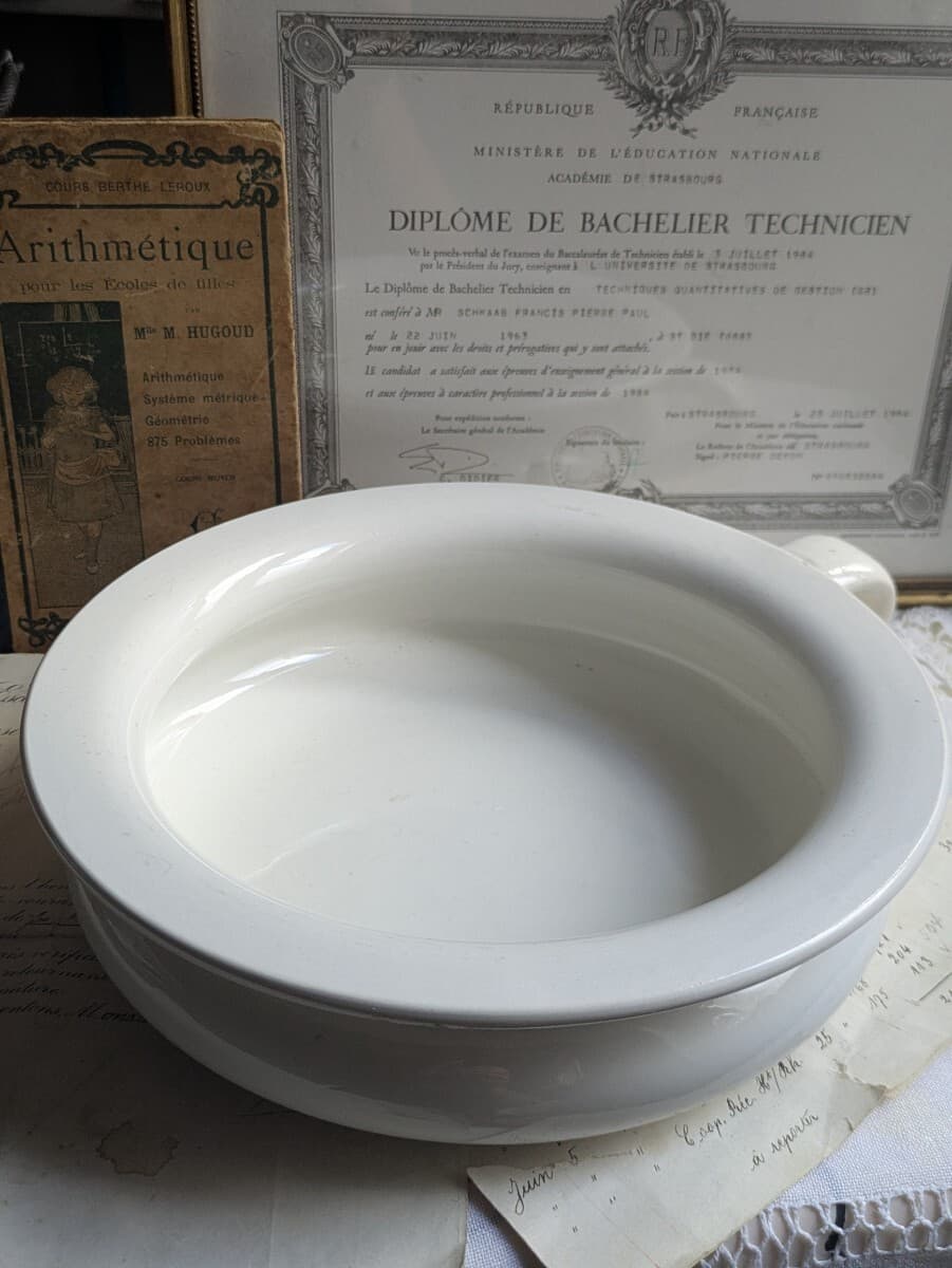 フランス アンティーク Sarreguemines サルグミンヌ 白陶器 浅型ボウル ディスプレイ 小物入れ 店舗什器 海外発送(送料4800円) — 1/9