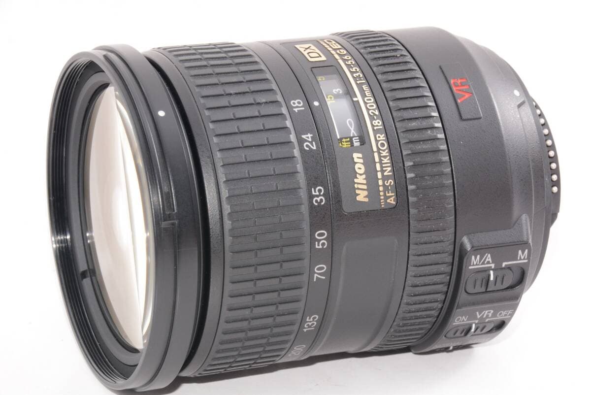 【外観特上級】Nikon AF-S DX VR Zoom Nikkor ED18-200mm F3.5-5.6G(IF) — 1/6