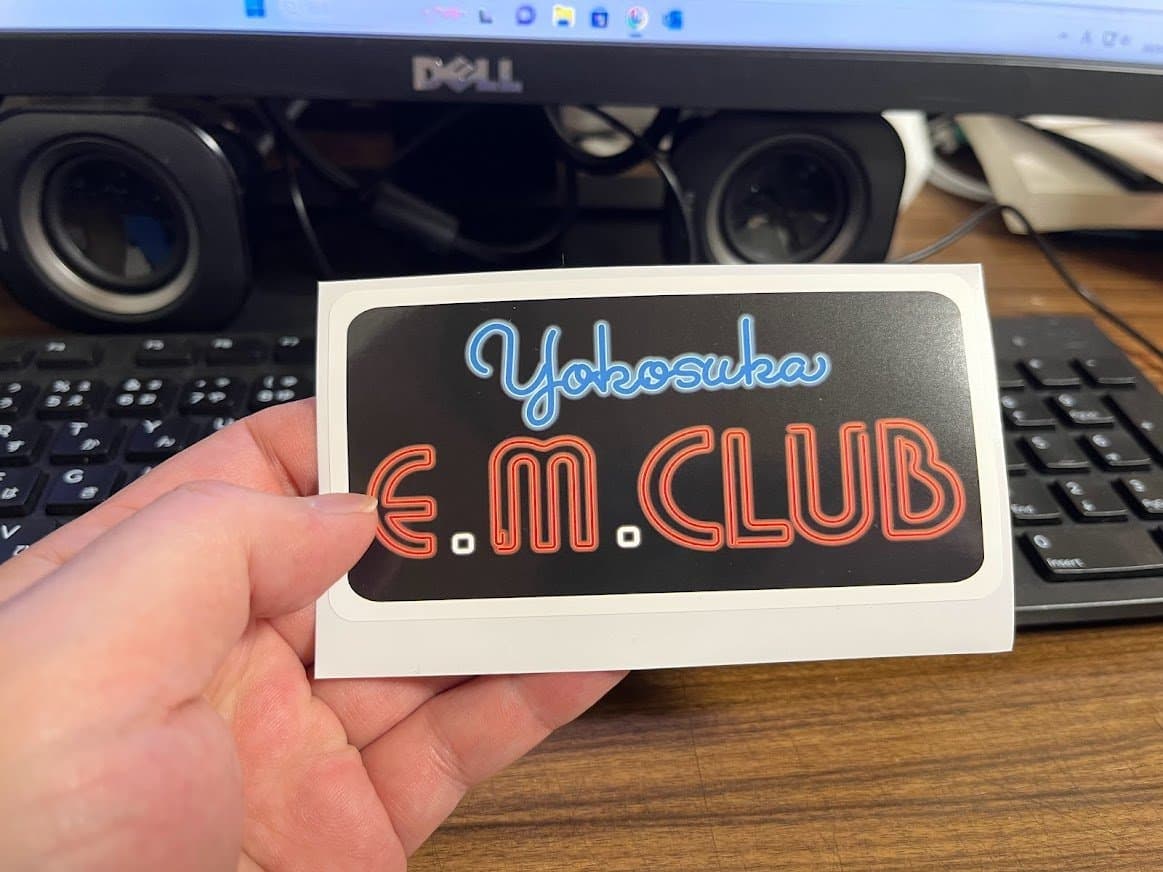 2枚 アメリカ海軍 横須賀ベース 横須賀 E.M.Club オフィシャル ステッカー イーエムクラブ 米海軍 米軍基地 シール アメリカン usdm — 1/7