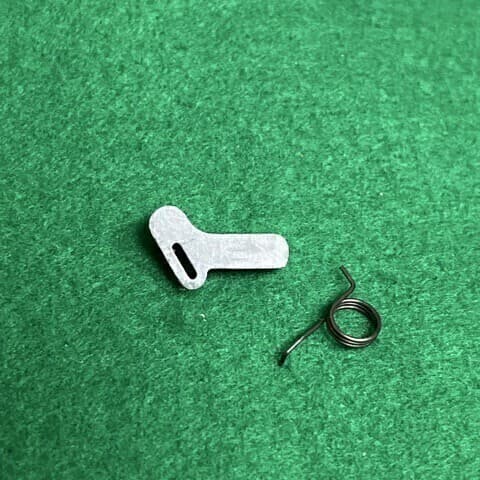 PT250901)マルイ★M.E.U.用ノッカー スプリング付き 中古純正パーツ/ガスガン — 1/2