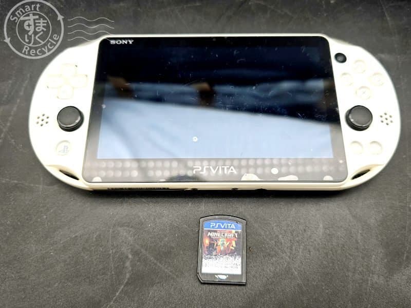 CJ0906810 ☆ 1円~! SONY ソニー PlayStation PS Vita PCH-2000 本体 ホワイト マイクラ 携帯ゲーム機 初期化済み 現状品 中古 3 — 1/9